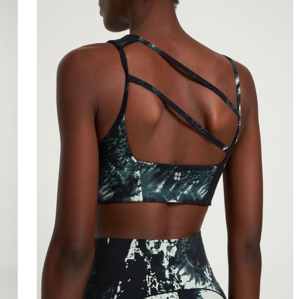 Sweaty Bett Asymmetrical Sculpt Bra
